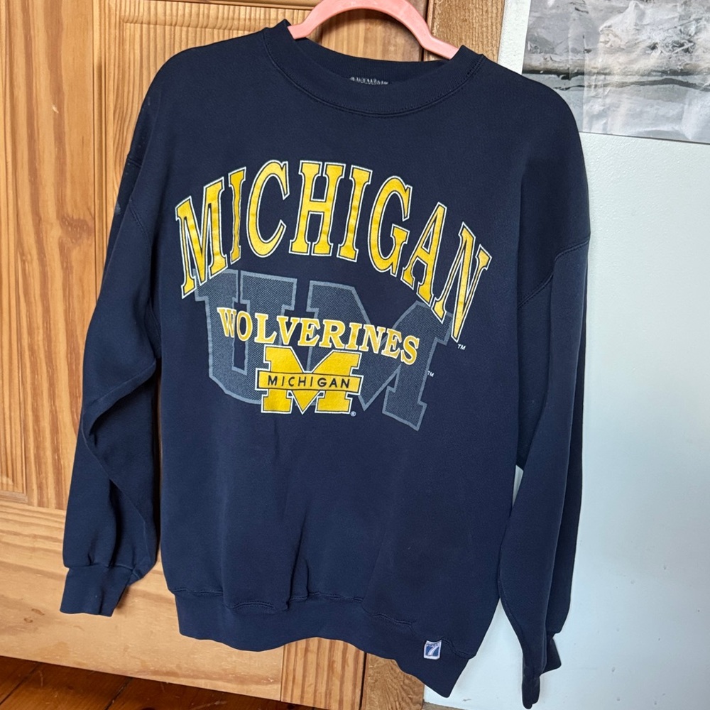 Michigan Wolverines Navy Blue Sweatershirt